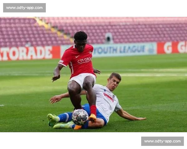 热刺官宣！3500 万欧买断拜仁妖锋特尔，签约至 2031 年