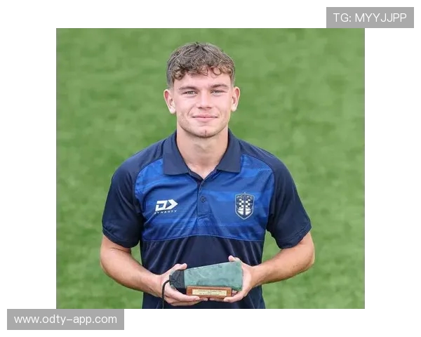 叉车工铁卫缺席！奥克兰城世俱杯迎战拜仁陷用人荒