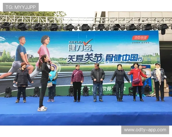 张昱杰护腿板暗藏全家福密码 训练预演助其中超关键破门 张昱杰护腿板暗藏全家福密码 训练预演助其中超关键破门